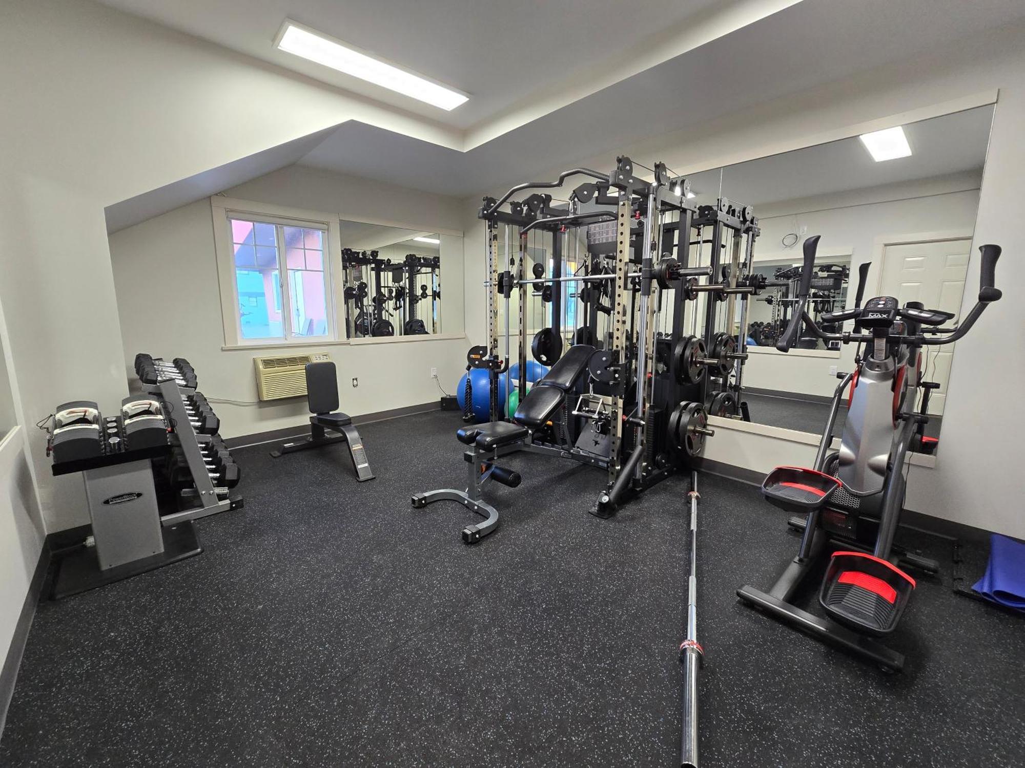 Sahara Courtyard Inn & Suites Osoyoos Εξωτερικό φωτογραφία