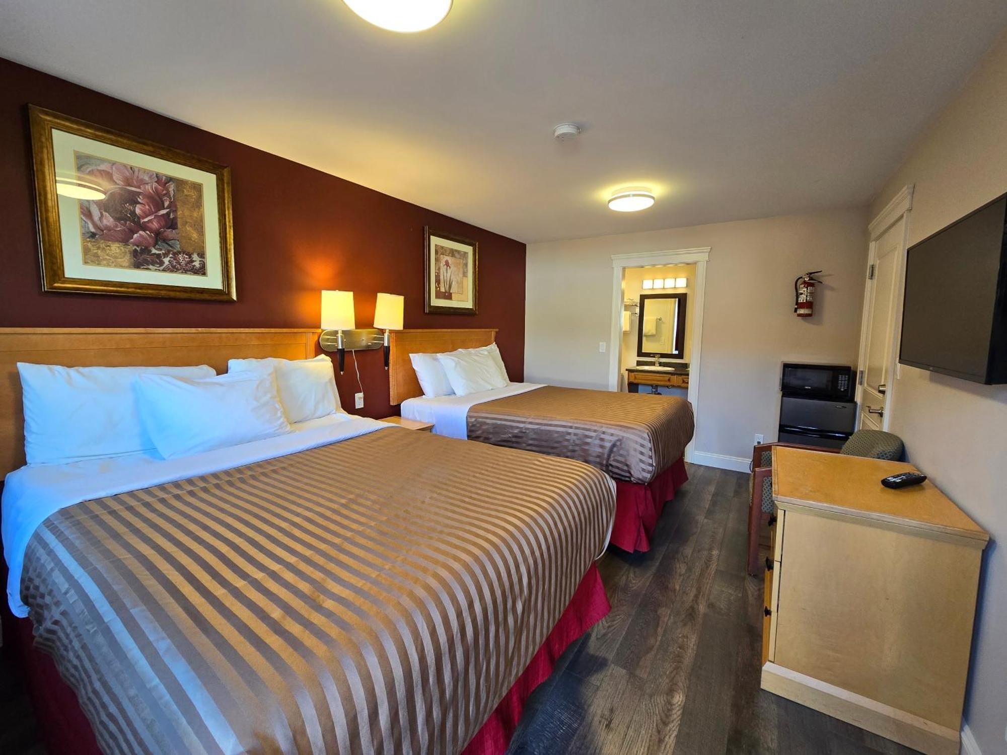 Sahara Courtyard Inn & Suites Osoyoos Εξωτερικό φωτογραφία