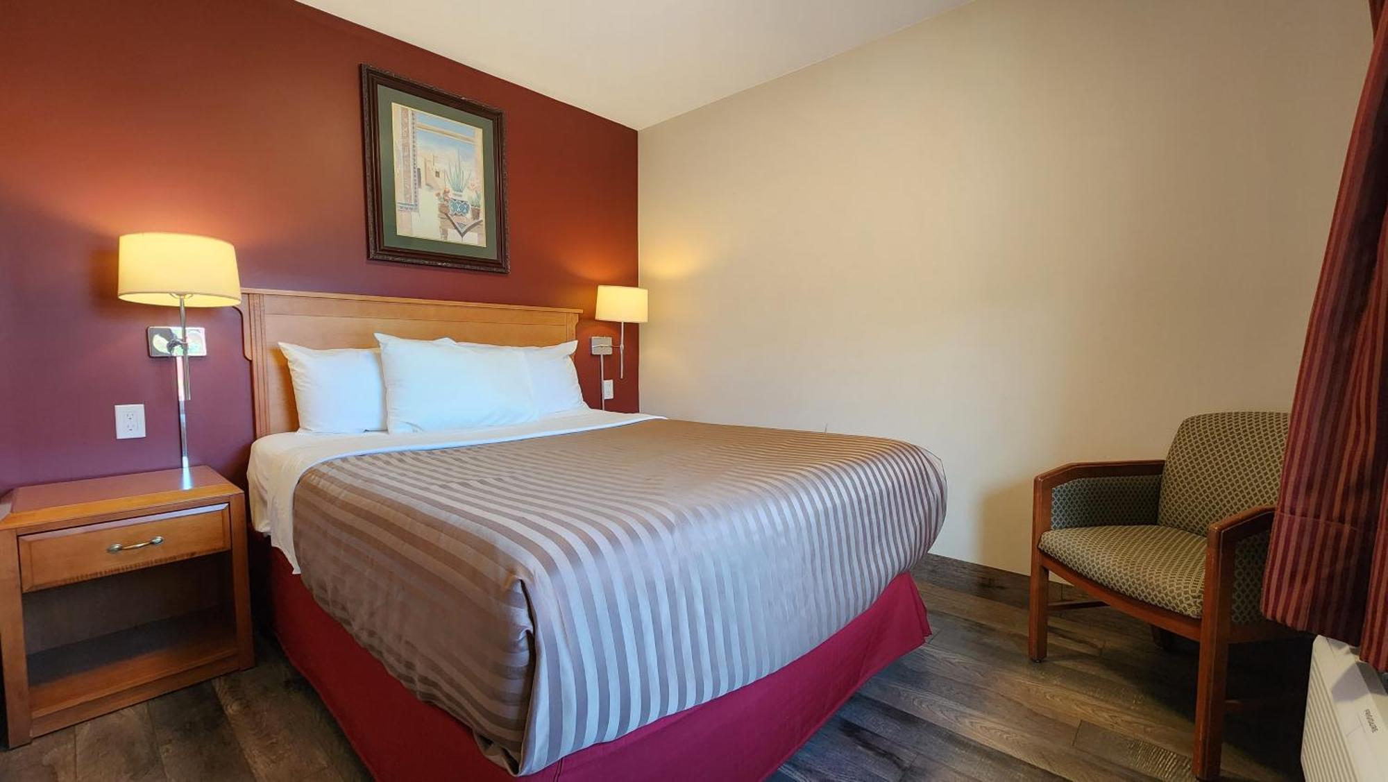 Sahara Courtyard Inn & Suites Osoyoos Εξωτερικό φωτογραφία
