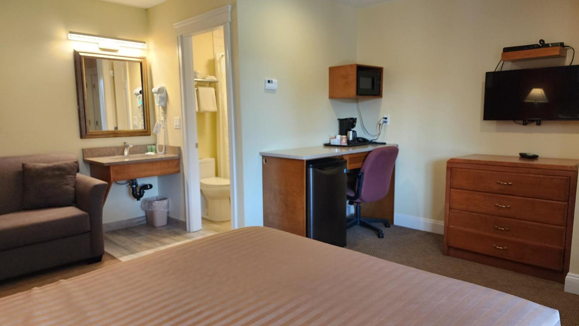 Sahara Courtyard Inn & Suites Osoyoos Εξωτερικό φωτογραφία