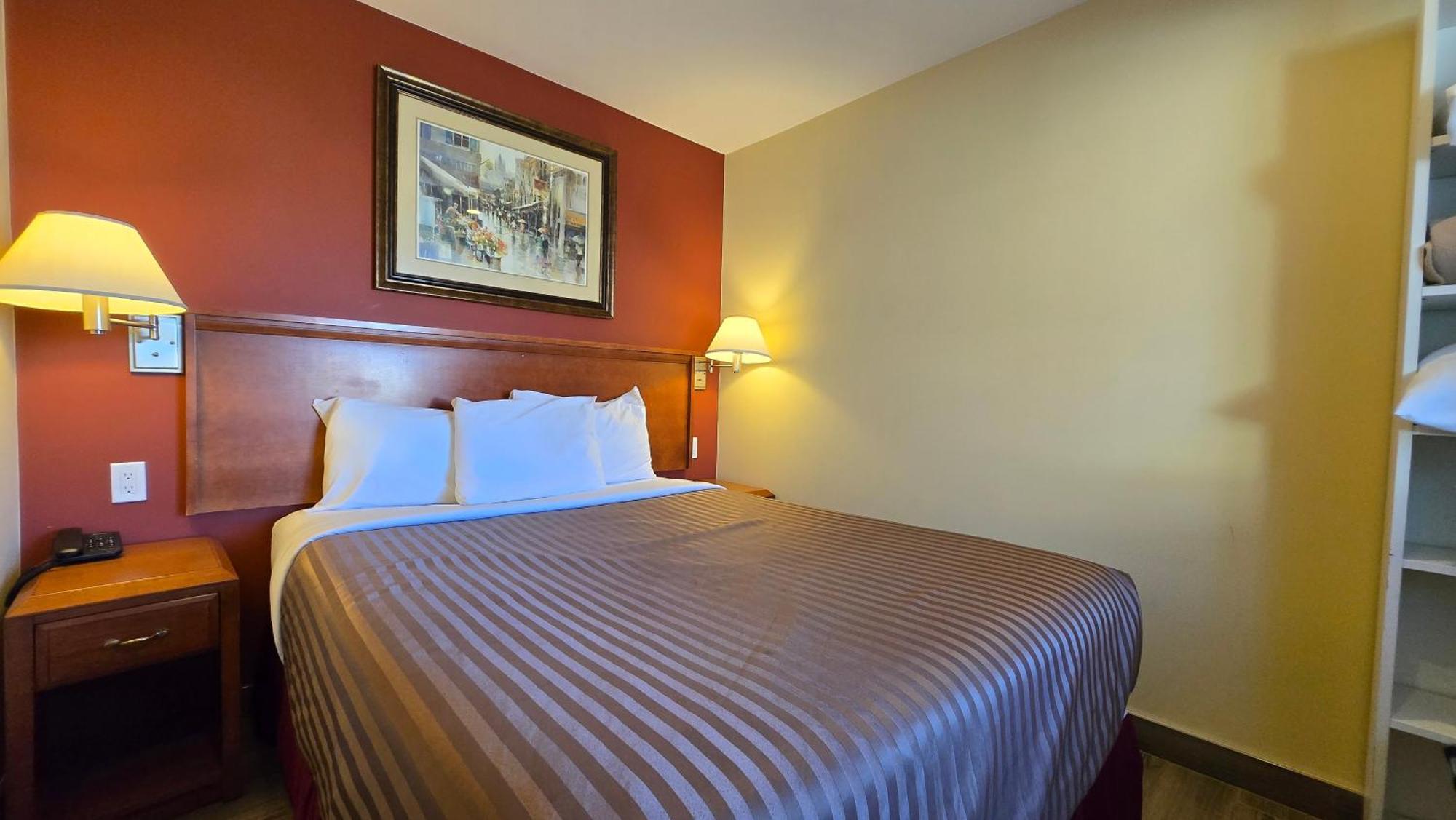 Sahara Courtyard Inn & Suites Osoyoos Εξωτερικό φωτογραφία